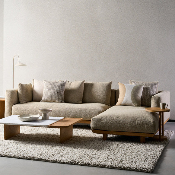 Minimalist Boucl¨¦ Sectional Sofa with Chaise a€?Japandi-Inspired Cream Couch with Solid Wood Base