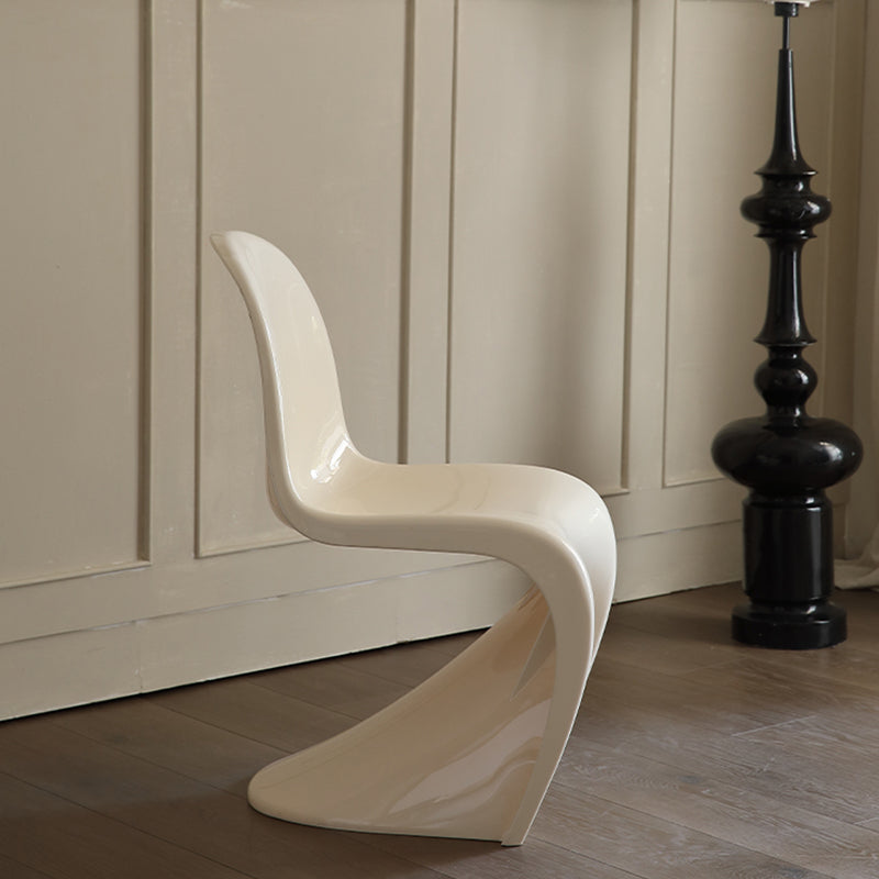 Modern S-Shaped Molded Chair in Glossy Cream Finish for Dining Room, Studio, or Contemporary Accent Seating